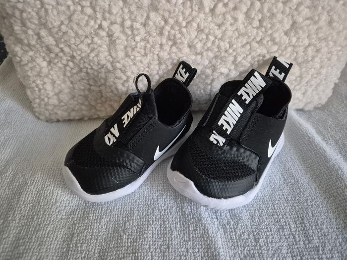 Nike noir - photo numéro 2