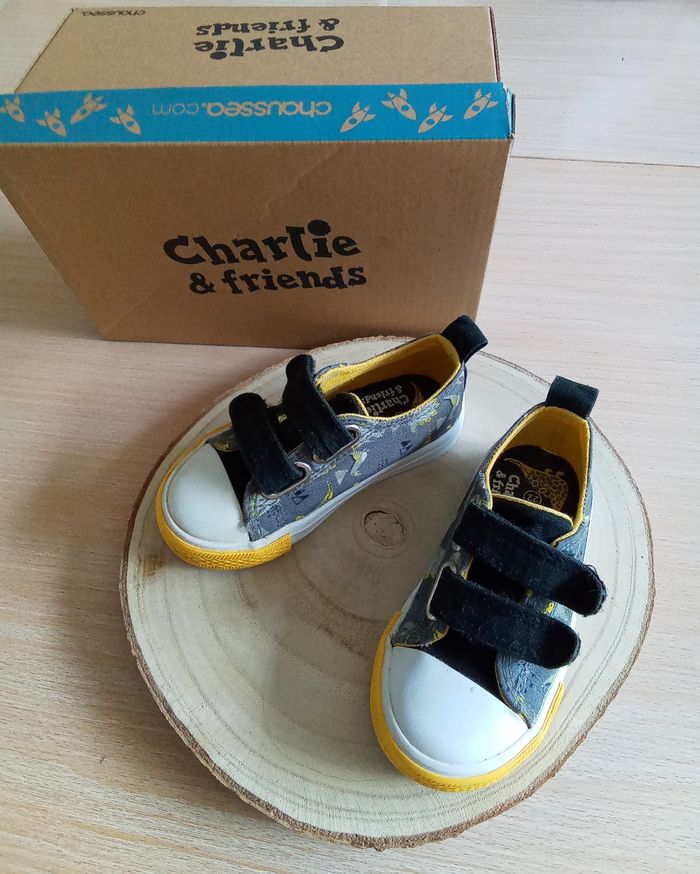 Baskets Charlie &Friends à scratch taille 22