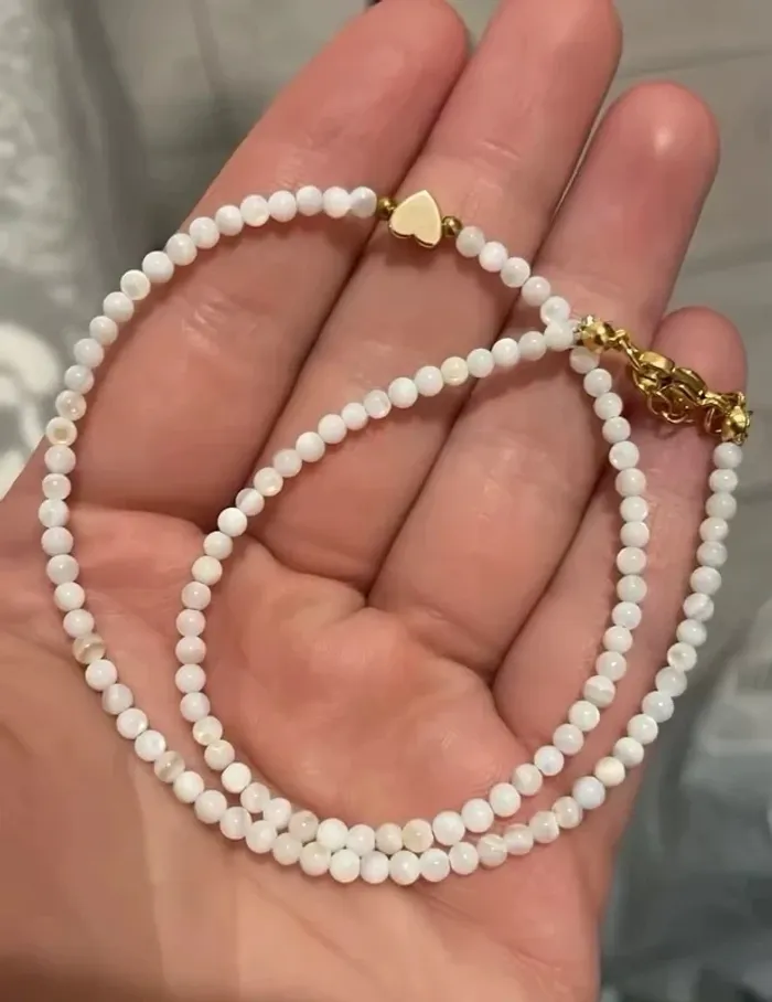 Collier ras-de-cou “Cœur nacré” Perles en coquillage naturel & cœur doré plaqué or - photo numéro 5