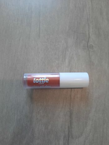 Rouge à lèvres Lottie