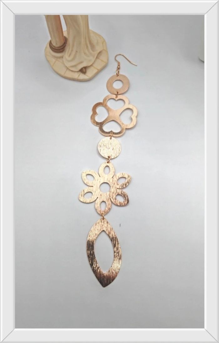 Boucles d'oreilles 21cm - photo numéro 3