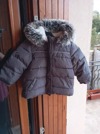 Manteau taille 6 mois