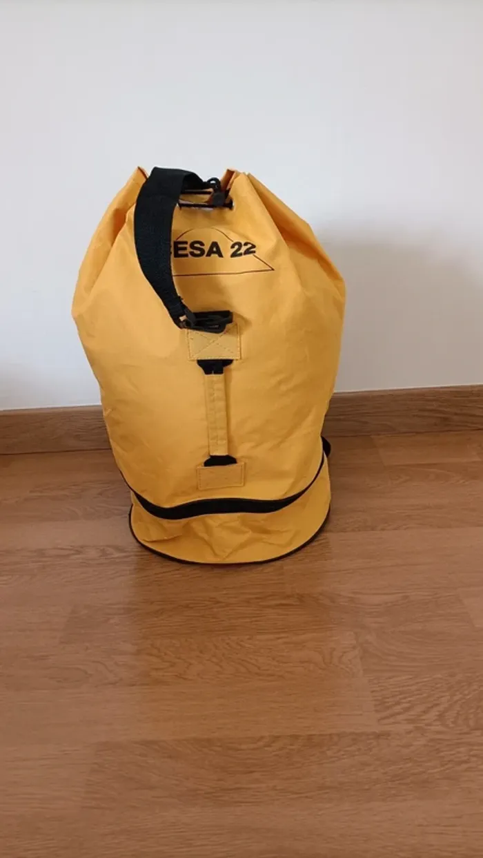Sac à dos jaune
