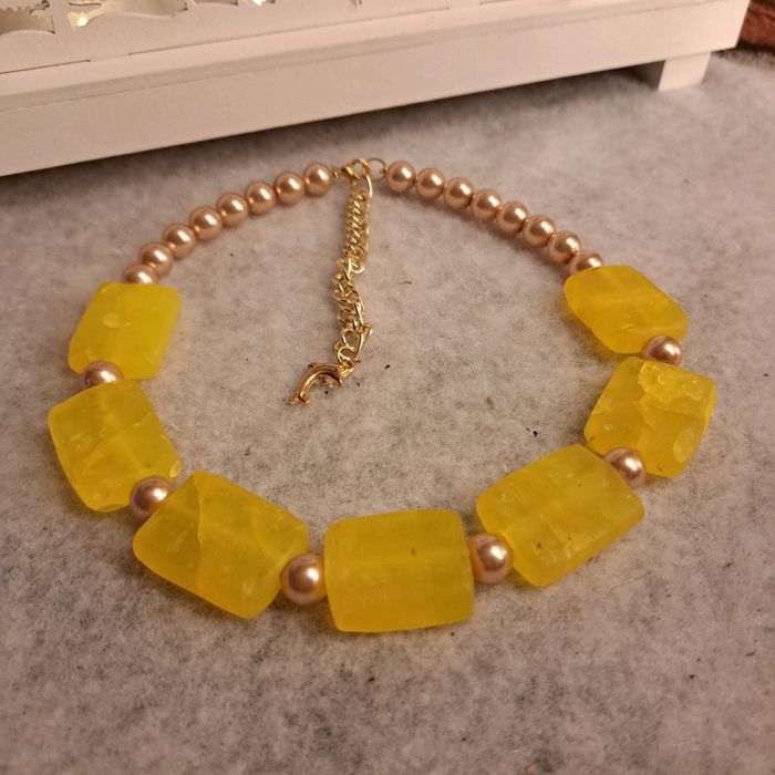 Collier ras de cou verre non polis jaune - photo numéro 4