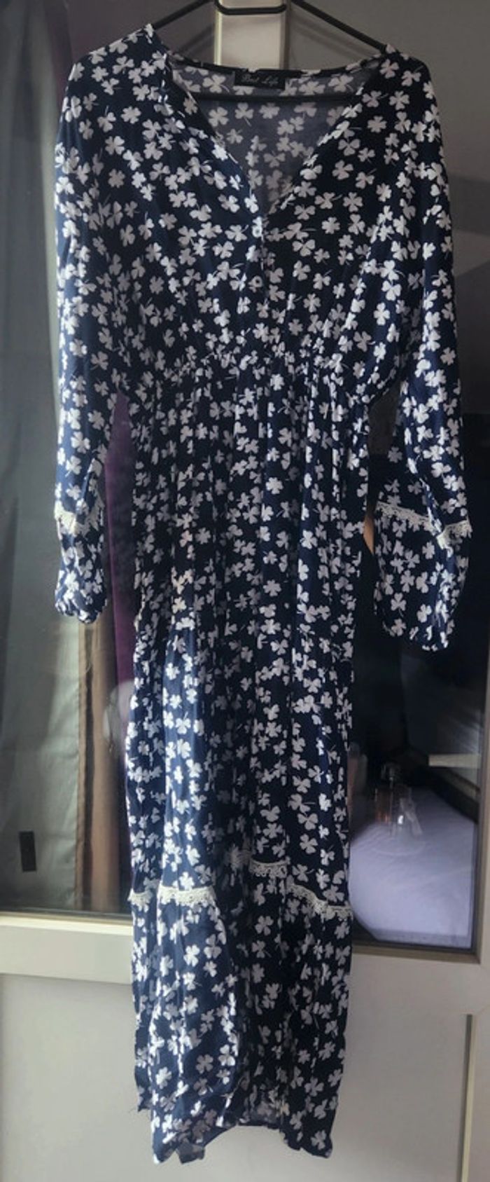 Robe longue bleu marine et blanche - photo numéro 3