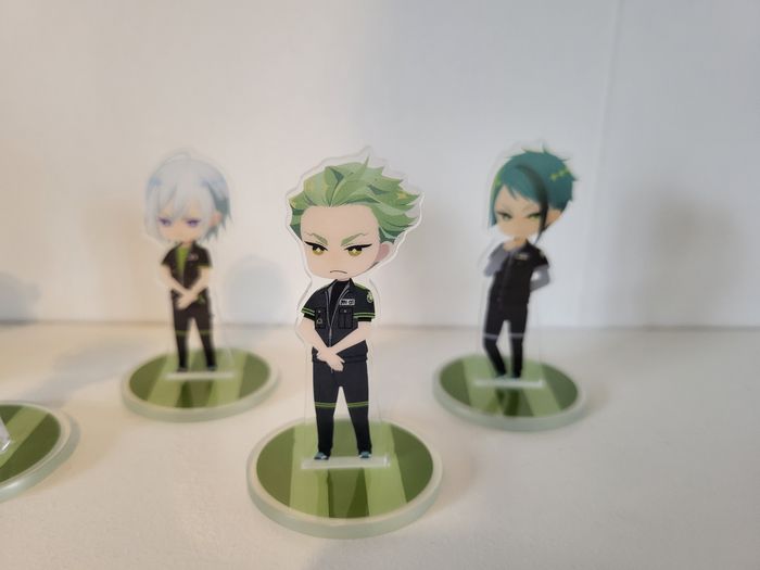 Twisted wonderland lot de 6 figurines stand acrylic 2d - photo numéro 3