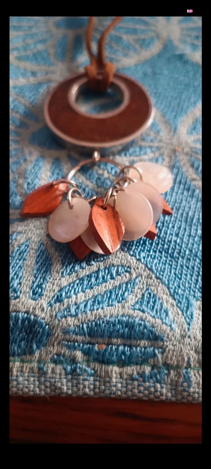 Collier marron - photo numéro 2