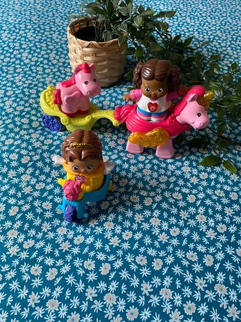 Tut tut copain la licorne de claire et line