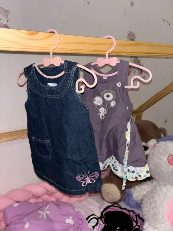 Lot 2 robes 18 mois