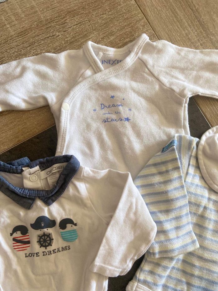 Lot 4 bodys 1 mois - photo numéro 7