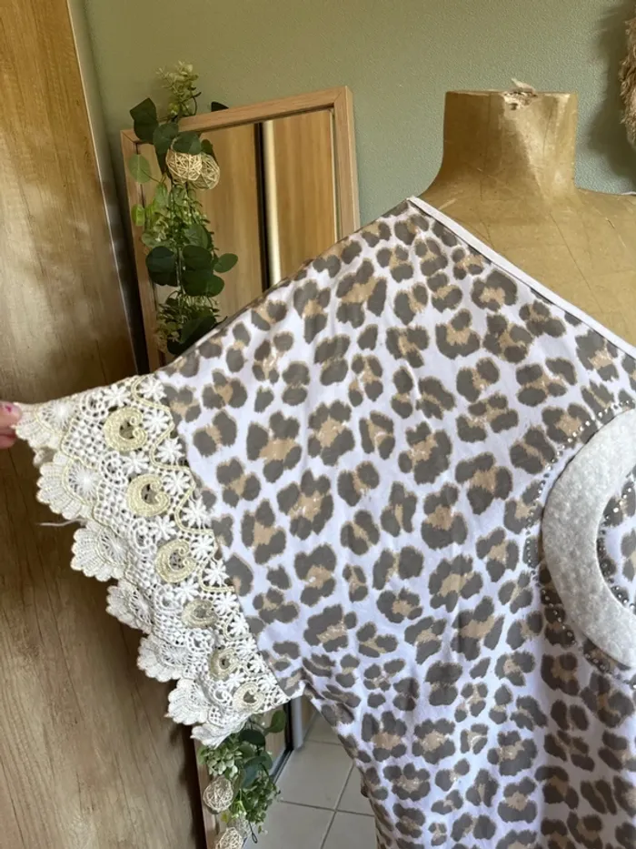 Magnifique tee shirt oversize léopard et broderie femme - photo numéro 2