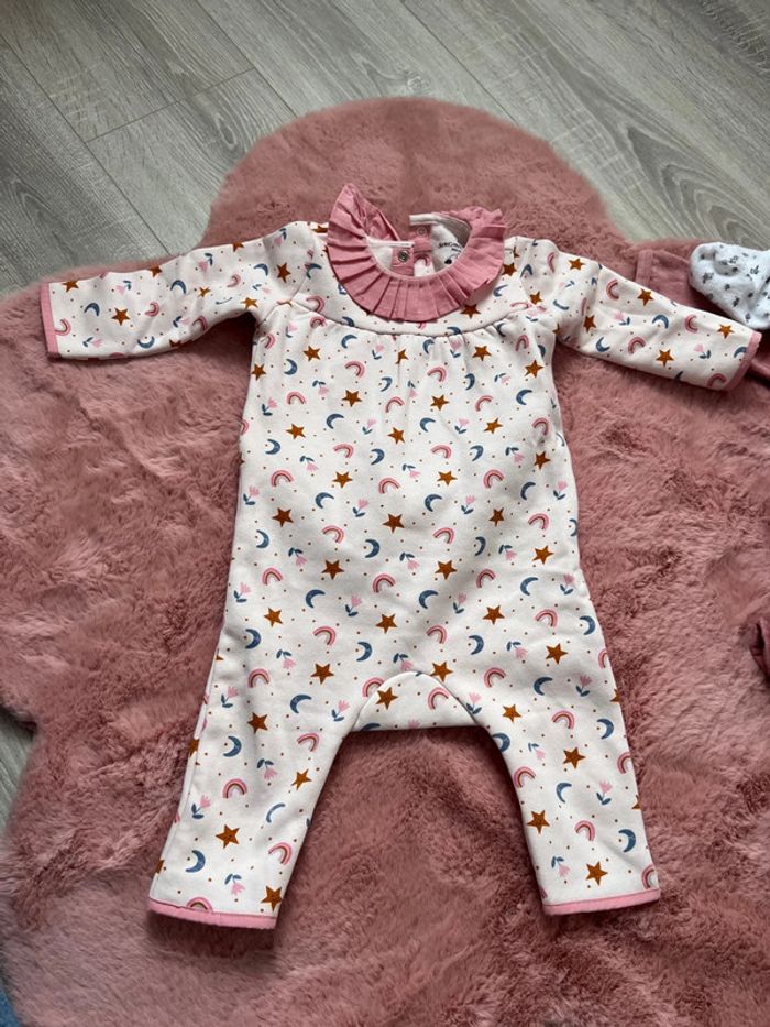 Lot 4 pyjamas 1 pièce velours bébé fille 9 mois - photo numéro 2