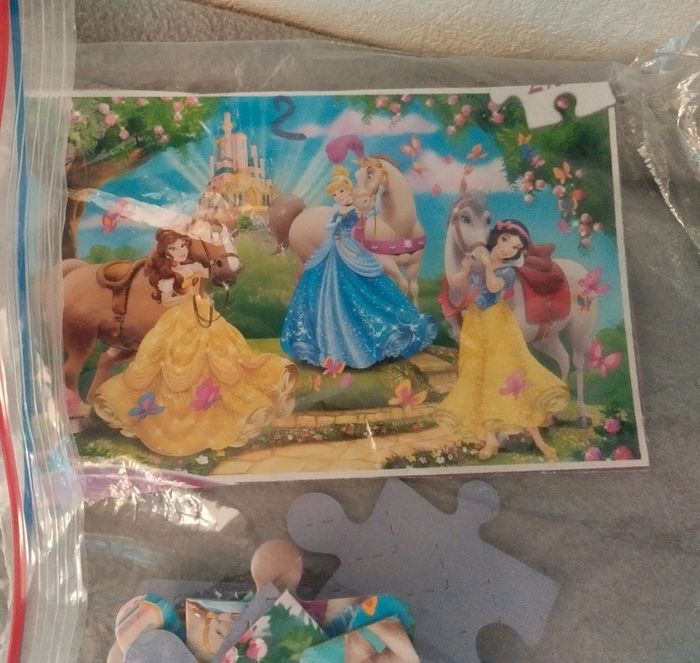 Lot de 2 puzzles princesses Disney - photo numéro 3