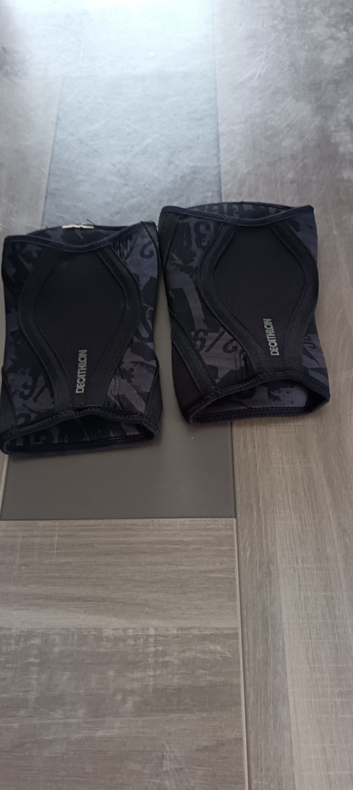 Vends genouillères