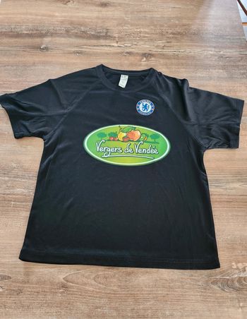 maillot de foot football club Chelsea en très bon état noir JHK 9 ans excellent état