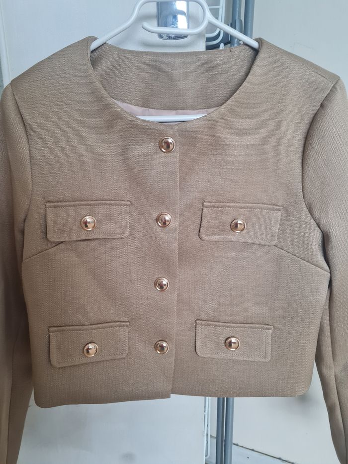 Veste blazer a bouton doré neuf taille xs34 - photo numéro 2