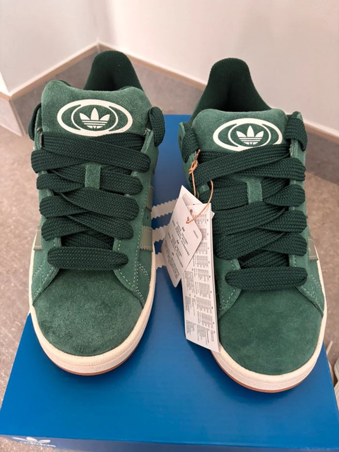Baskets Adidas campus Neuves Taille 40 - photo numéro 2