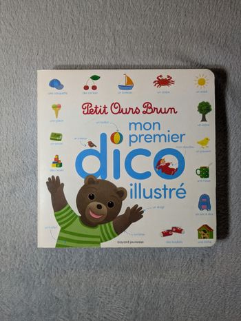 Petit Ours Brun mon premier dico illustré