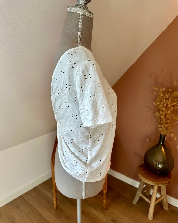 💜 Teeshirt ouvert dans le dos ajourés Kiabi taille 38/40 neuf 💜 - photo numéro 6