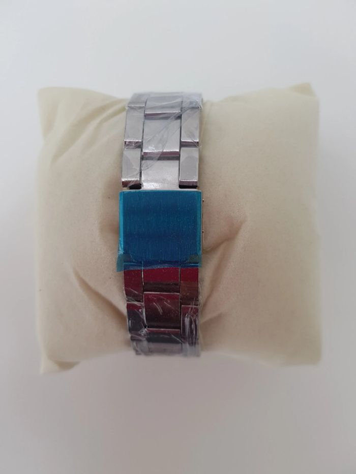 Montre Argentée Et Noire Homme - photo numéro 6