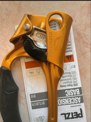 Poignée d’ascension Petzl – bloqueur / poignée descaling 