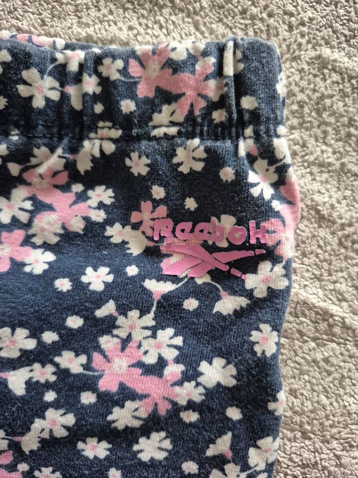Legging Reebok taille 9 mois - photo numéro 2