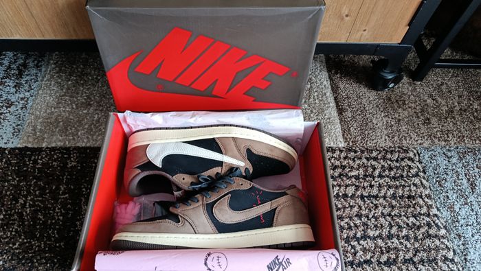Nike Jordan 1 Low X Travis Scott marron/noir