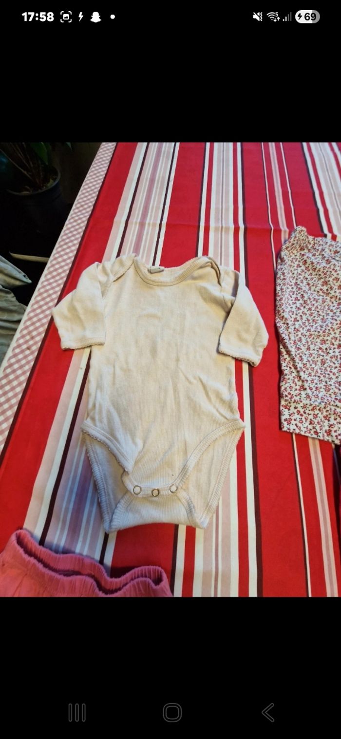 Lots vetement 12mois fille N 19 - photo numéro 4