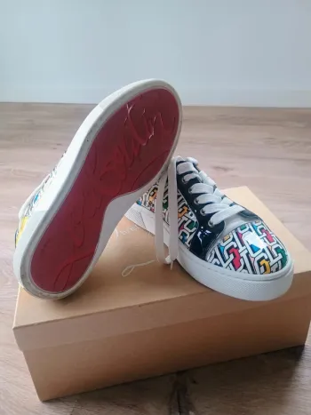 véritable basket Louboutin neuve T38