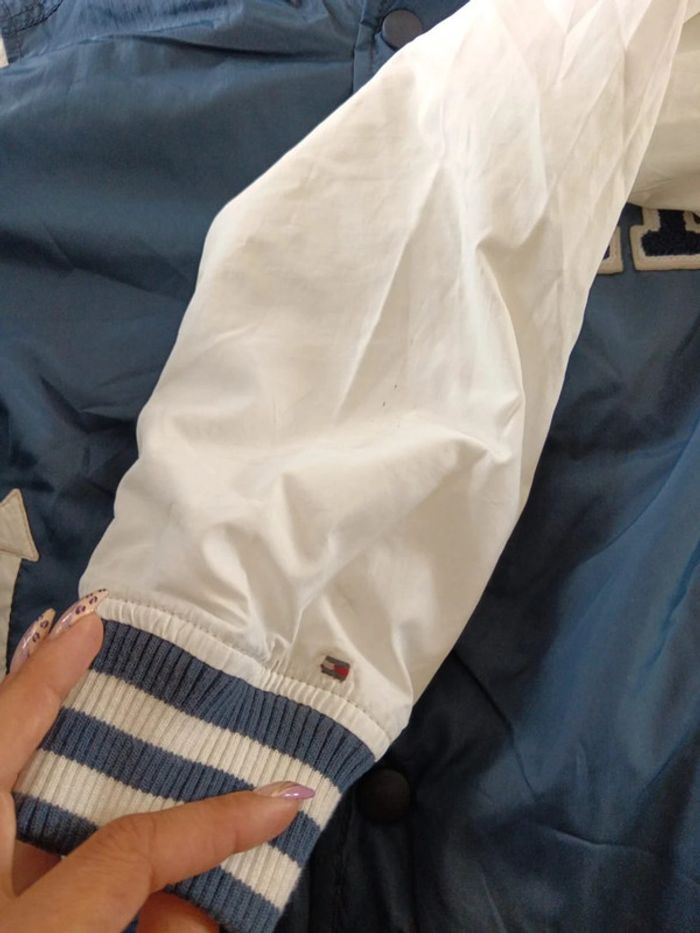 C53 blouson marine Tommy Hilfiger 12 ans - photo numéro 5