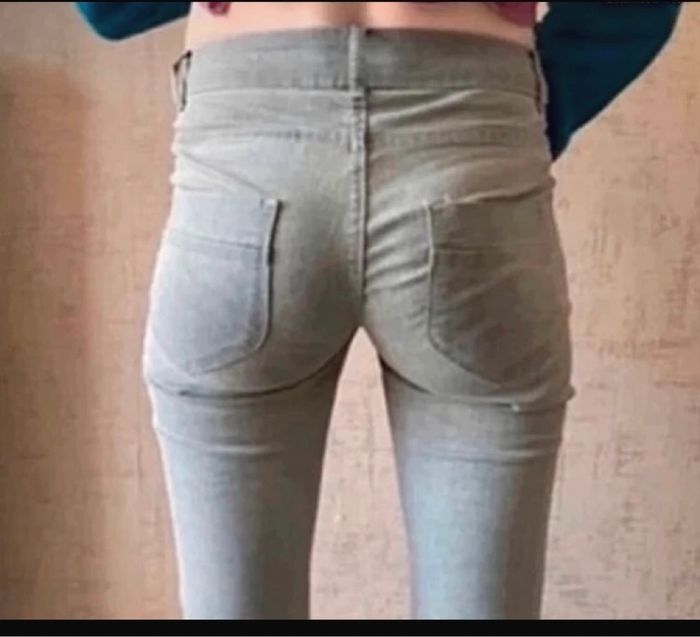 Jean skinny très bon état pour femme taille 36 couleur gris - photo numéro 2