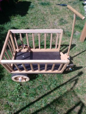 Chariot bois à roulette à tirer