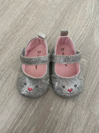 Chaussures chaussons bébé fille chat gris paillettes taille 17