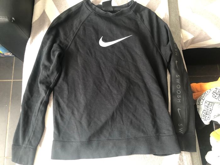 Haut nike manche longue taille XL enfant