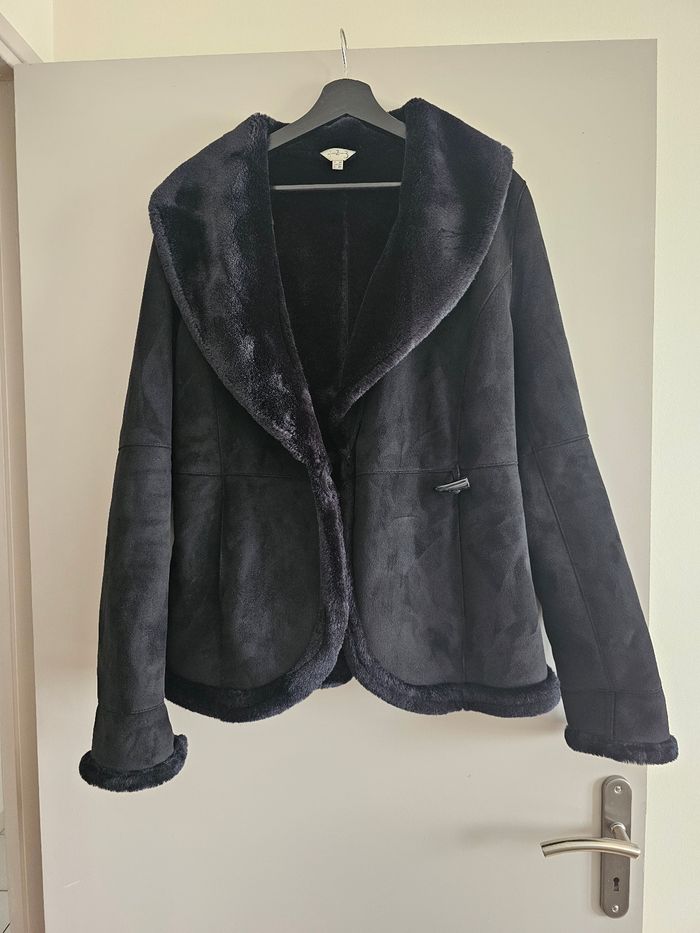 Manteau fausse fourrure aspect suédine Maison 123 Taille 36 - photo numéro 3