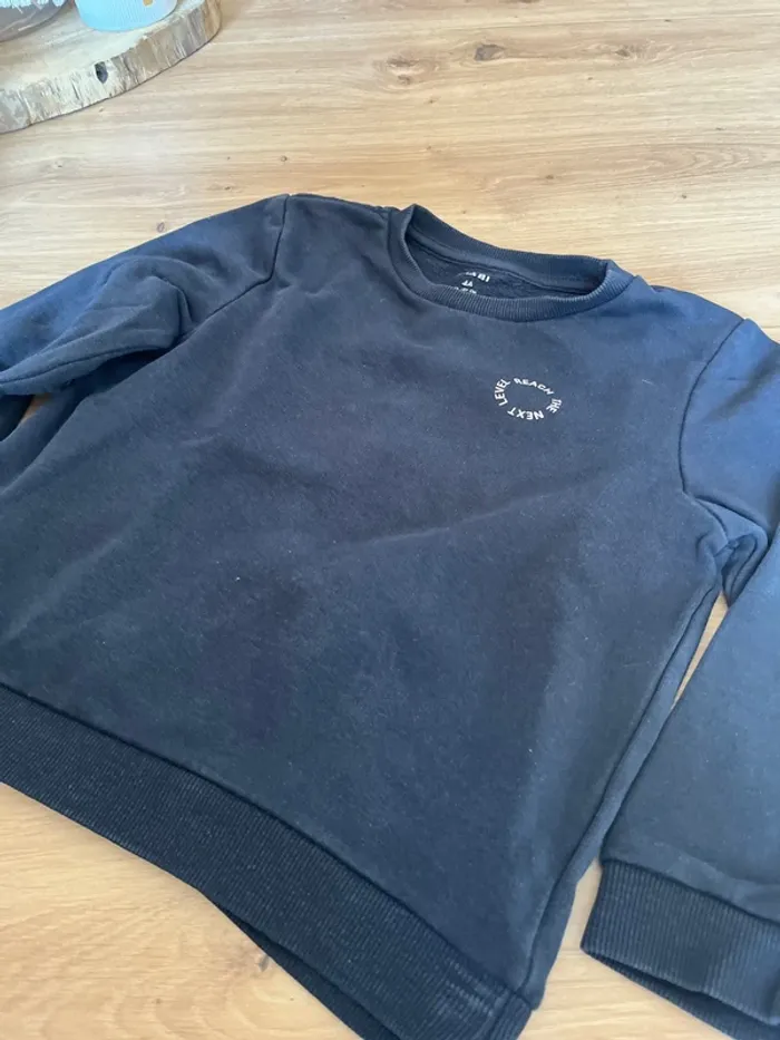 Pull bleu marine - photo numéro 4