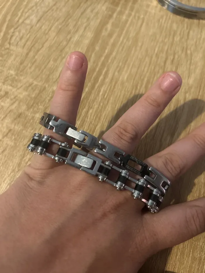 Lot 2 bracelets homme - photo numéro 2