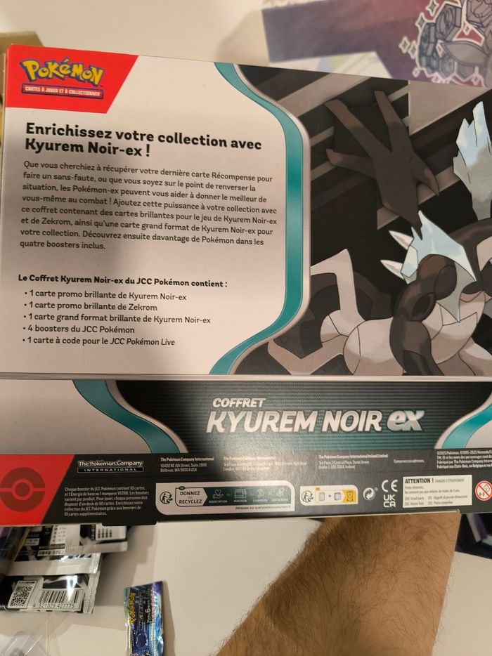 Coffret pokémon Kyurem noir ex - photo numéro 2