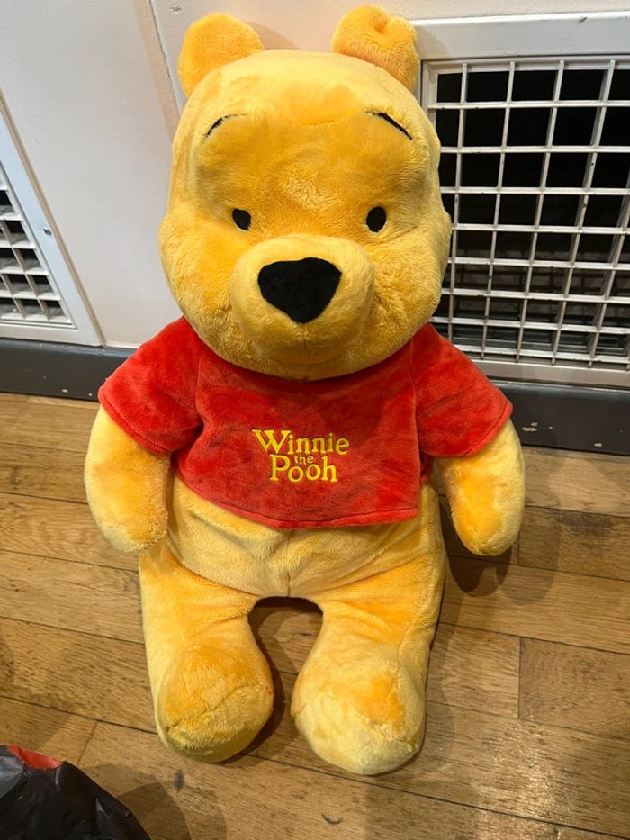 Winnie l'ourson peluche