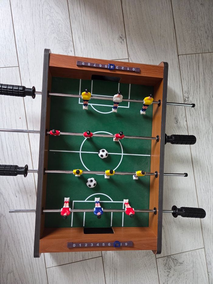 Mini baby-foot de table - photo numéro 3