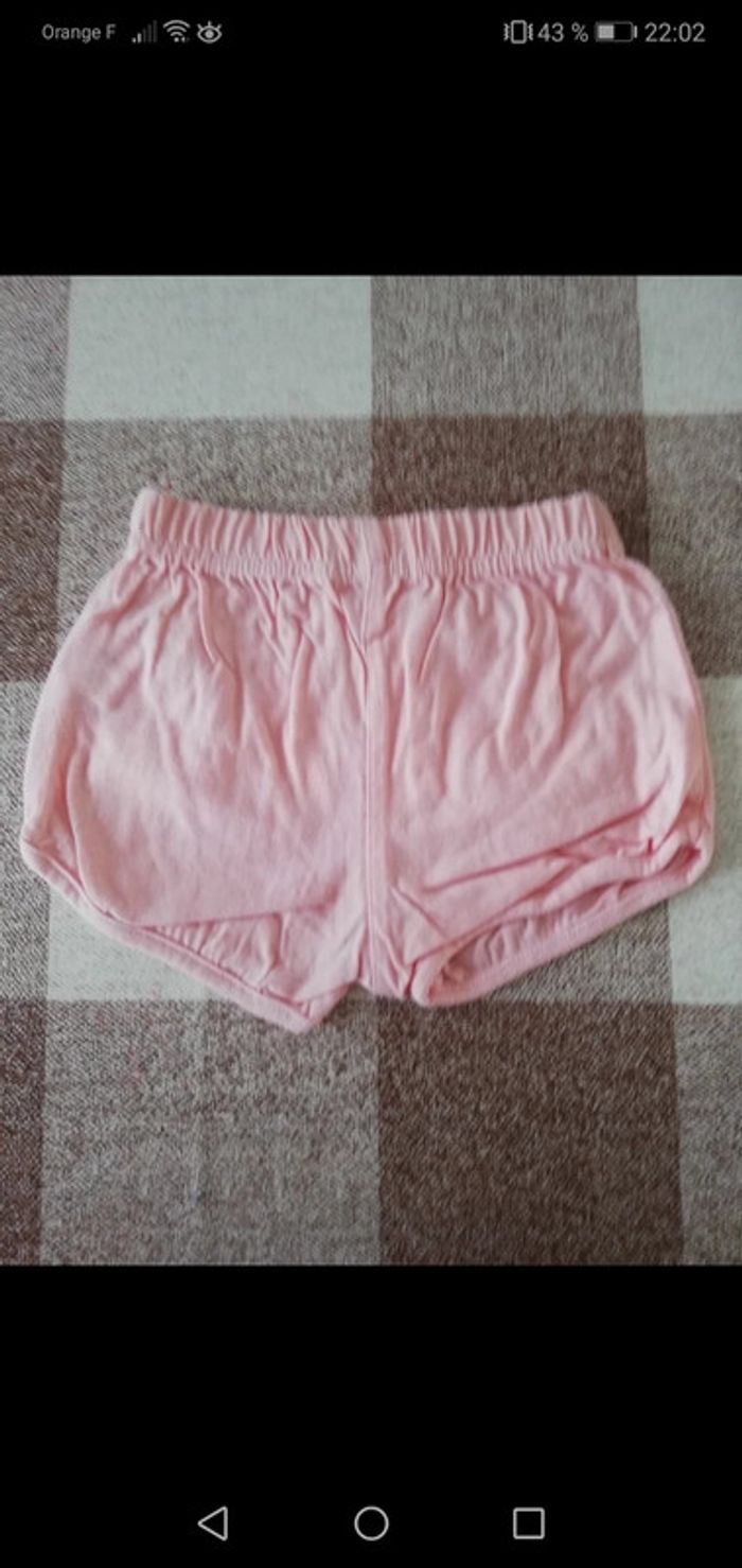 Short rose Tex 12 mois - photo numéro 3