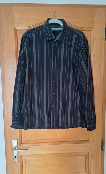 Jolie chemise rayée homme