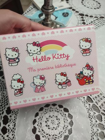 La première bibliothèque Hello Kitty