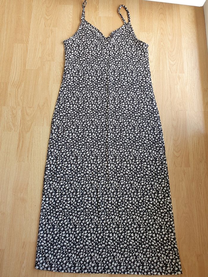 robe longue noir a fleurs blanches primark