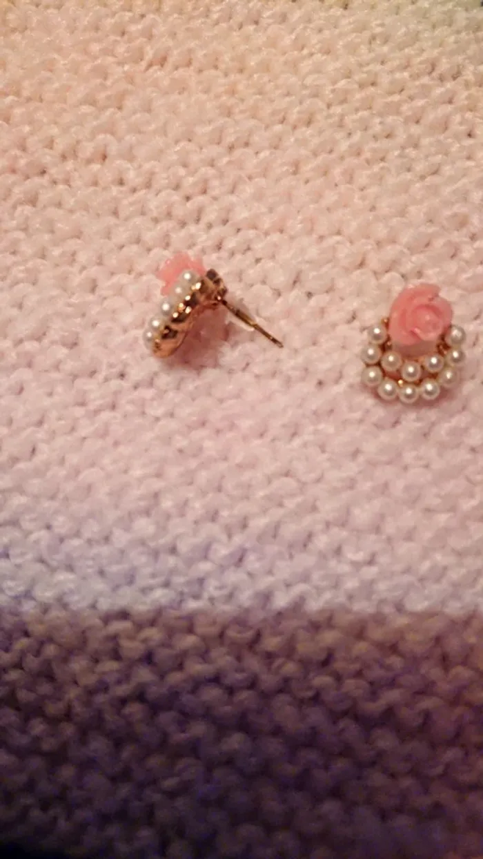 Boucles d'oreilles " rose et perlées " - photo numéro 2