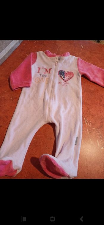 Pyjama bébé taille 6 mois