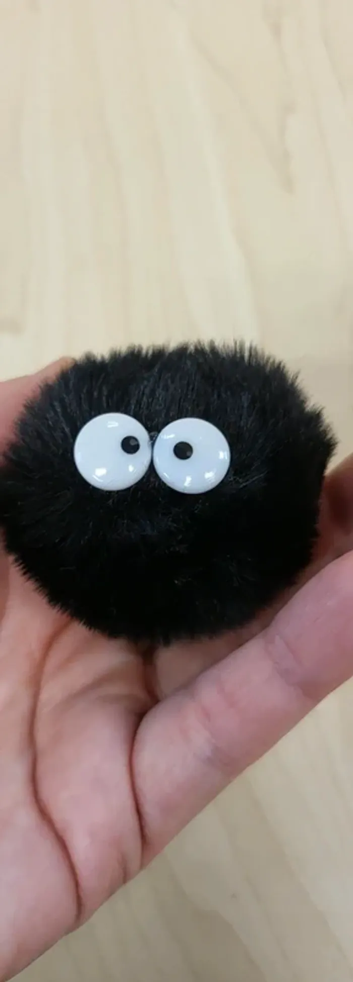 Mini mascotte Ghibli Noireaude (Susuwatari) Tonari no Totoro - photo numéro 2