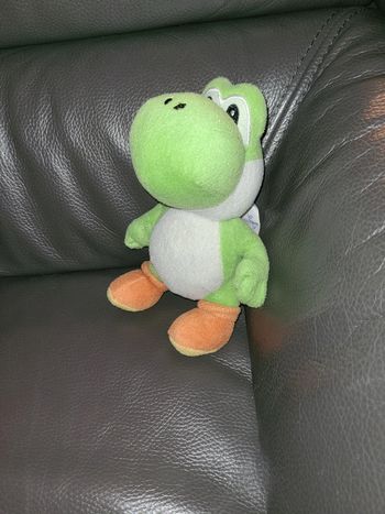 Peluche Yoshi