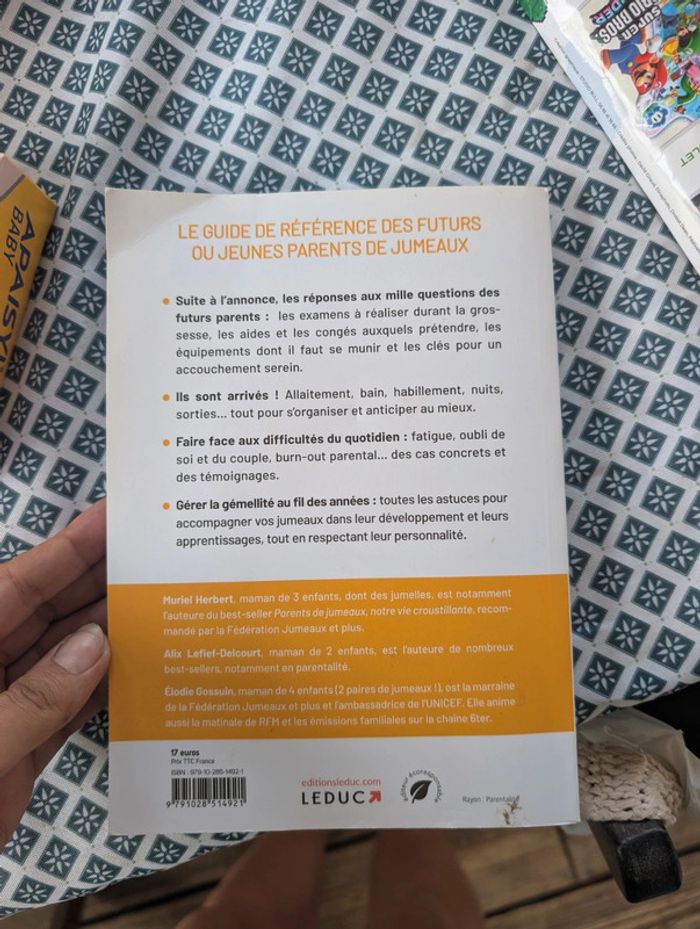 Livre jumeaux de 0 à 7 ans - photo numéro 2