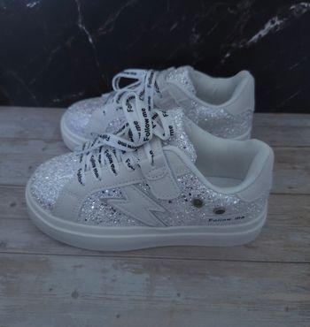 Baskets Scintillantes à Paillettes & Scratchs - Taille 30 - Neuves